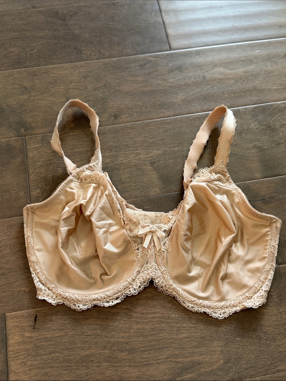 Wacoal Beige Lace Underwire Bra